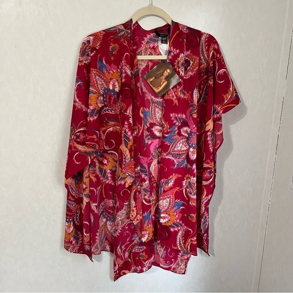 IMAN Cape Shawl Swim Coverup Jacket Blouse Red Pink Paisley Floral NWT - Picture 1 of 5